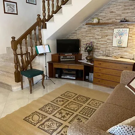 Residenza Antico Borgo Del Pozzo 4*