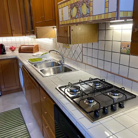 Aparthotel Residenza Antico Borgo Del Pozzo 2*