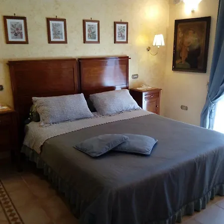 Residenza Antico Borgo Del Pozzo 2*