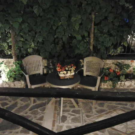 Aparthotel Residenza Antico Borgo Del Pozzo 2*